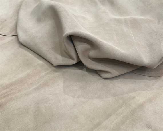 FRONTIER SUEDE SPLIT 1.3/1.5MM MOOSE (SQ FT) 