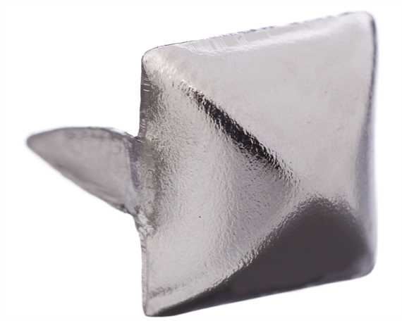 BAG DOCTOR PRESSED SQUARE PYRAMID STUD NICKEL PLATE 10MM