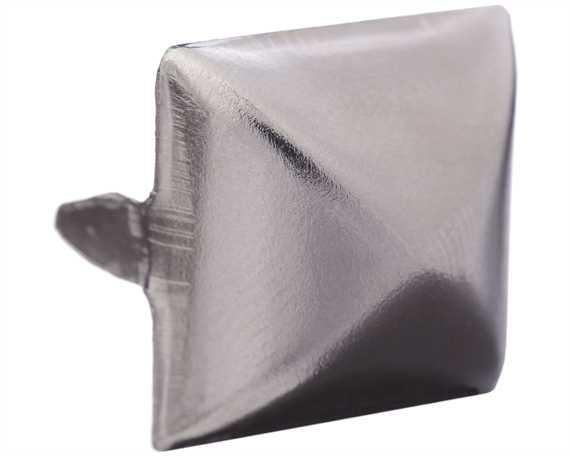 BAG DOCTOR PRESSED SQUARE PYRAMID STUD NICKEL PLATE 16MM