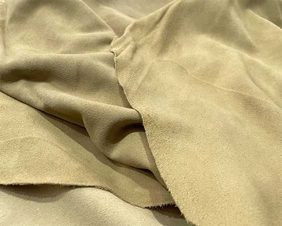 SUEDE DOUBLE BUTT SPLITS 1.4/1.6MM BEIGE LIMITED EDITION (SQ MT)